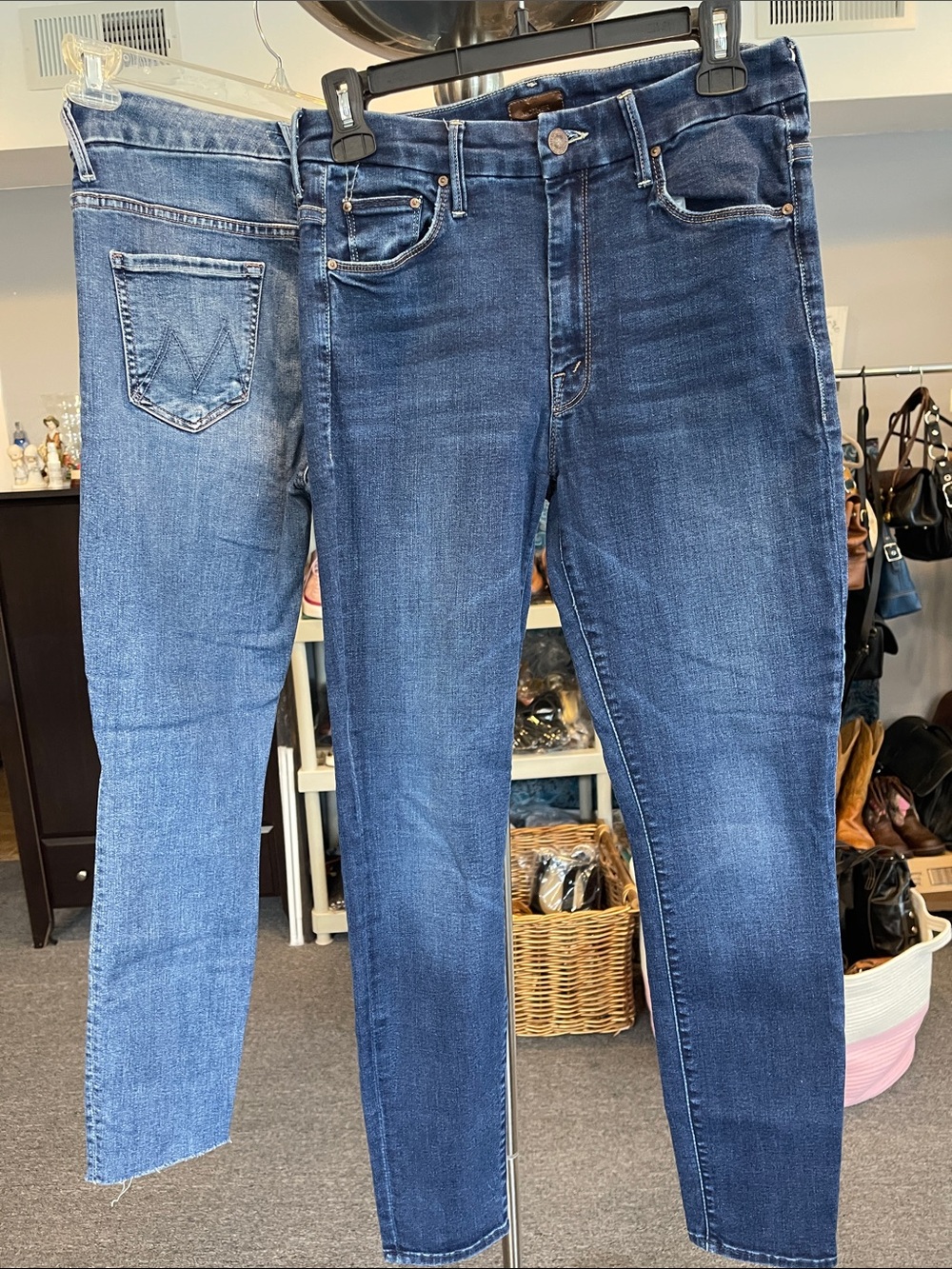 Lot of two Pairs MOTHER High Waisted Looker Ankle Fray, Looker Ankle Jeans Sz 28